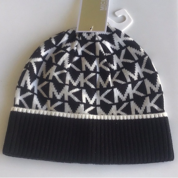 Michael Kors MK logo black white contrast beanie - Picture 3 of 15